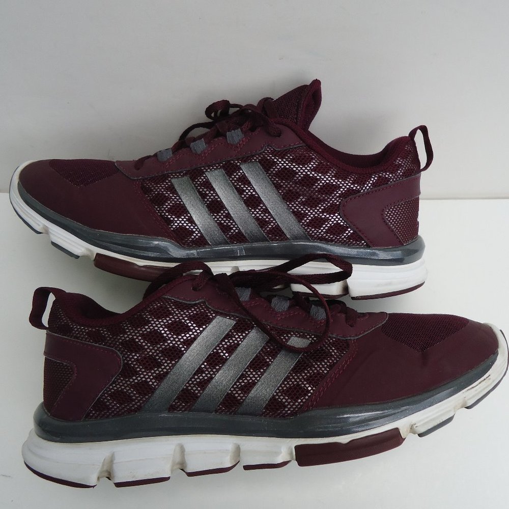 SIZE 7. Adidas Training running sneakers shoes . - Picture 11 of 15